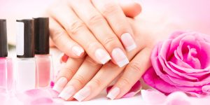 چرا لاک روی ناخن دوام نمیاره؟